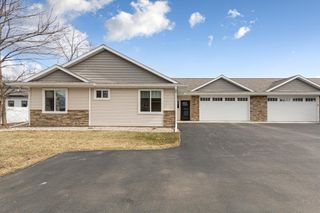 3072 Prairie Rose Drive, Mankato, MN 56001