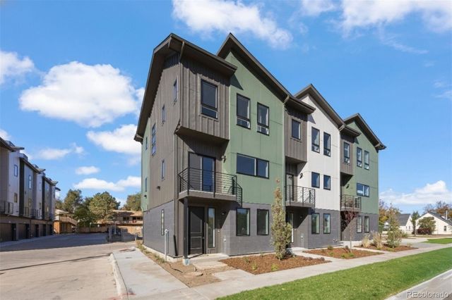 8408 W 52nd Avenue, Arvada, CO 80002