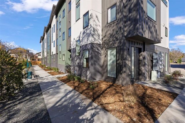 8408 W 52nd Avenue, Arvada, CO 80002