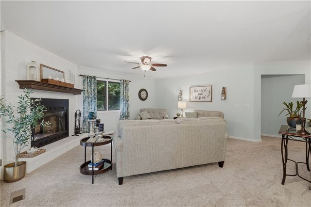 16 Ledbetter Lane, Bella Vista, AR 72715