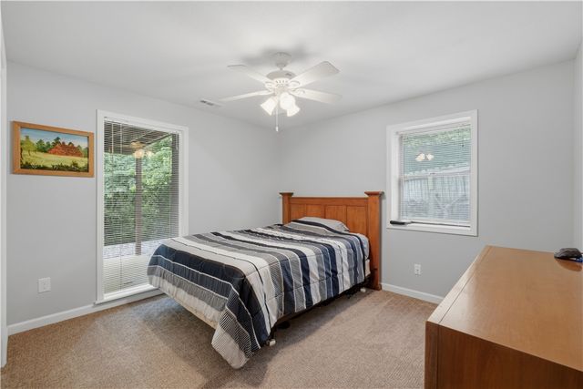 16 Ledbetter Lane, Bella Vista, AR 72715