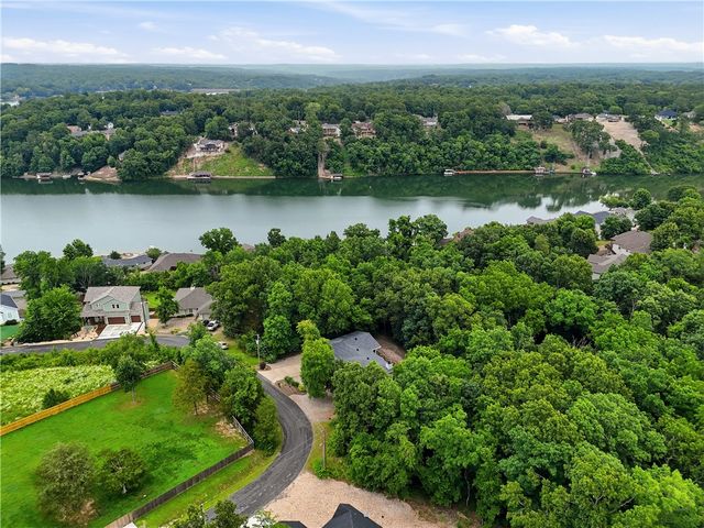 16 Ledbetter Lane, Bella Vista, AR 72715