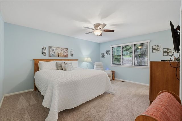 16 Ledbetter Lane, Bella Vista, AR 72715