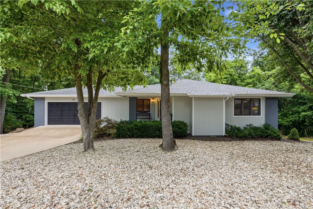 16 Ledbetter Lane, Bella Vista, AR 72715