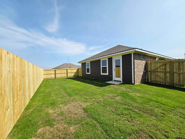 1700 Meadow Lane, Whitehouse, TX 75791