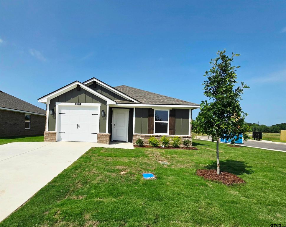 1700 Meadow Lane, Whitehouse, TX 75791