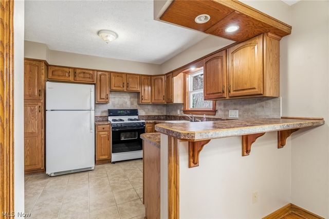8540 Morrilton Circle NW, North Canton, OH 44720