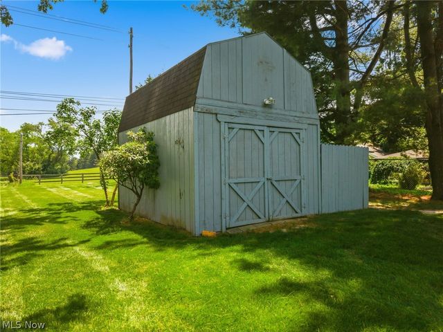 8540 Morrilton Circle NW, North Canton, OH 44720