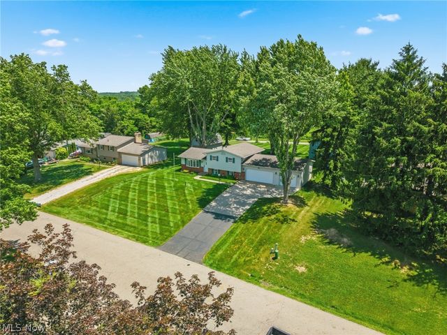 8540 Morrilton Circle NW, North Canton, OH 44720