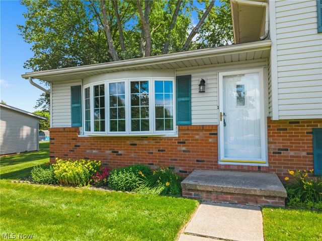 8540 Morrilton Circle NW, North Canton, OH 44720