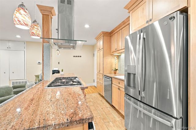 216 Purchase Street F, Rye, NY 10580