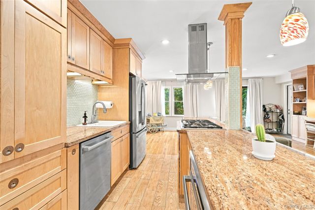216 Purchase Street F, Rye, NY 10580