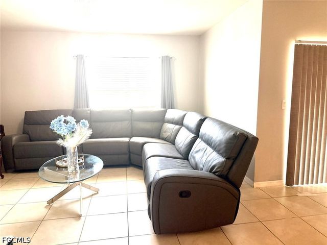 1416 NW 9th TER, Cape Coral, FL 33993