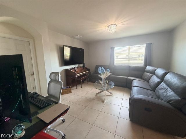 1416 NW 9th TER, Cape Coral, FL 33993
