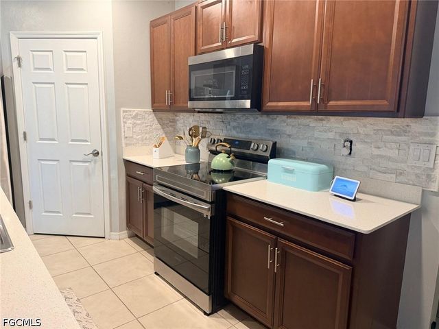 1416 NW 9th TER, Cape Coral, FL 33993