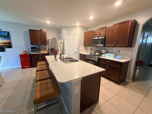 1416 NW 9th TER, Cape Coral, FL 33993