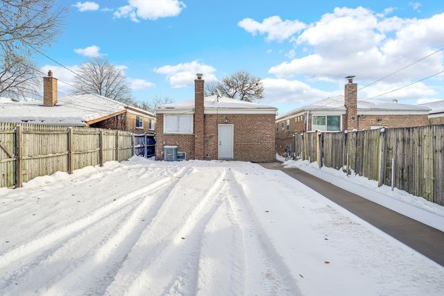 4322 S Keating Avenue, Chicago, IL 60632