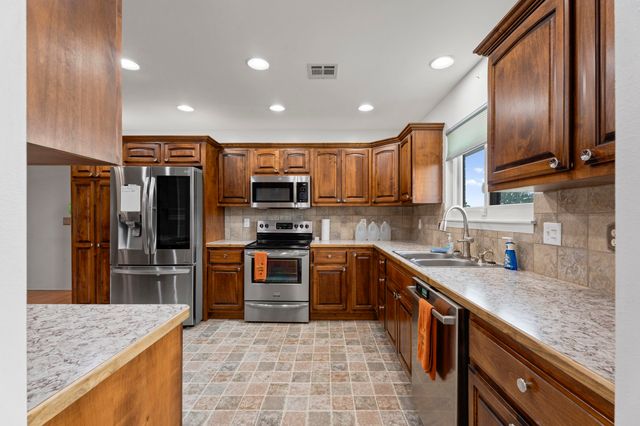 63941 E 297 Lane, Grove, OK 74344