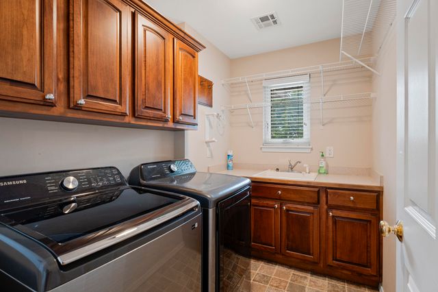 63941 E 297 Lane, Grove, OK 74344