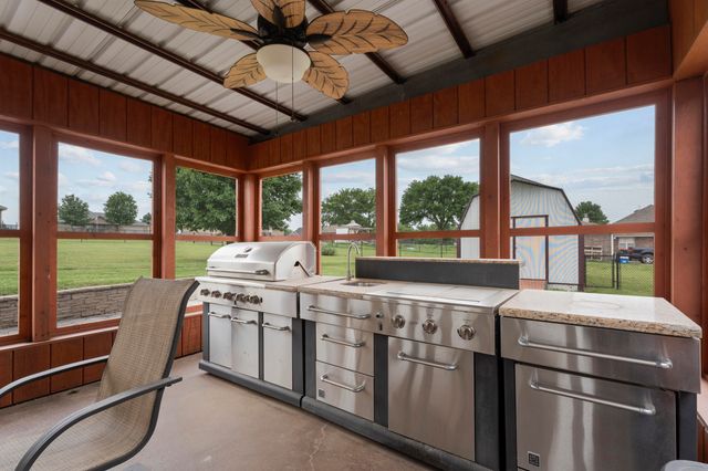 63941 E 297 Lane, Grove, OK 74344