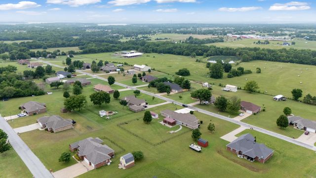 63941 E 297 Lane, Grove, OK 74344