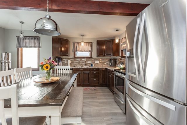 17 Anawan St, Taunton, MA 02780