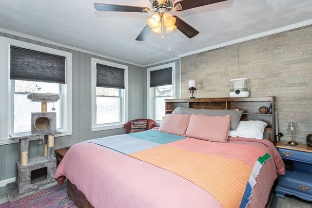 17 Anawan St, Taunton, MA 02780