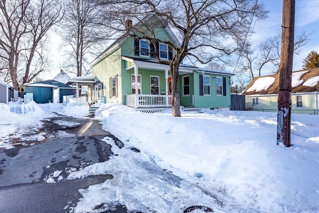 17 Anawan St, Taunton, MA 02780