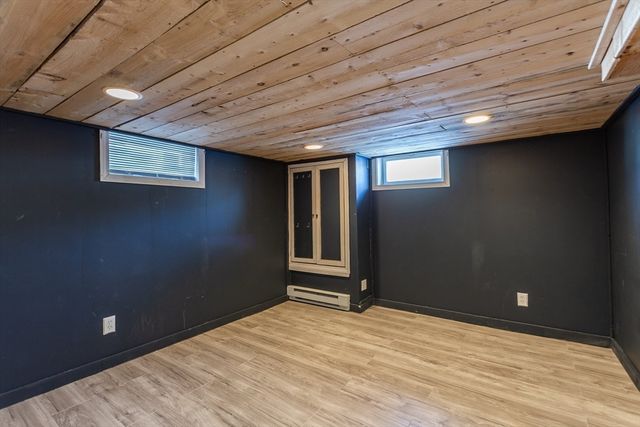 17 Anawan St, Taunton, MA 02780