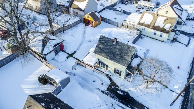 17 Anawan St, Taunton, MA 02780