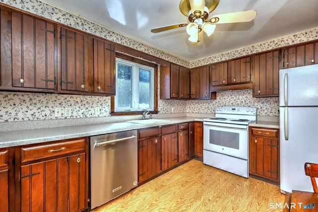 599 Buckingham Avenue, Milford, CT 06460
