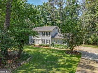 207 Lakeshore Way, Lagrange, GA 30240