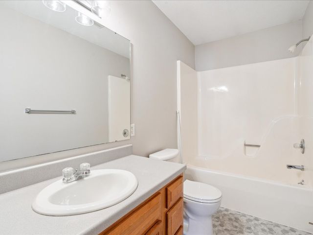 3090 Primrose St, Marion, IA 52302