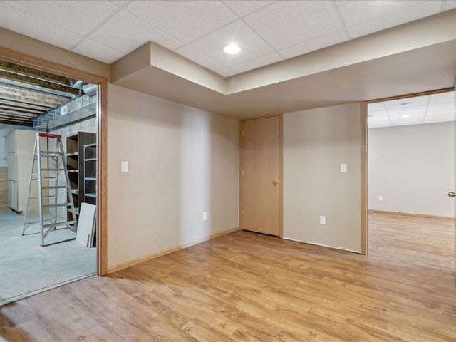 3090 Primrose St, Marion, IA 52302