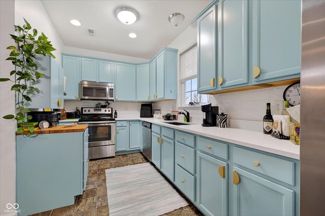 439 Dylan Drive, Avon, IN 46123