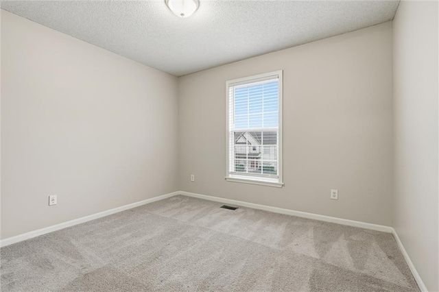 402 Shannon Avenue, Smithville, MO 64089