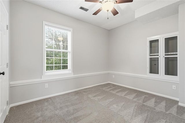 402 Shannon Avenue, Smithville, MO 64089