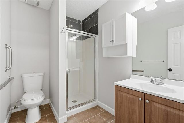 402 Shannon Avenue, Smithville, MO 64089