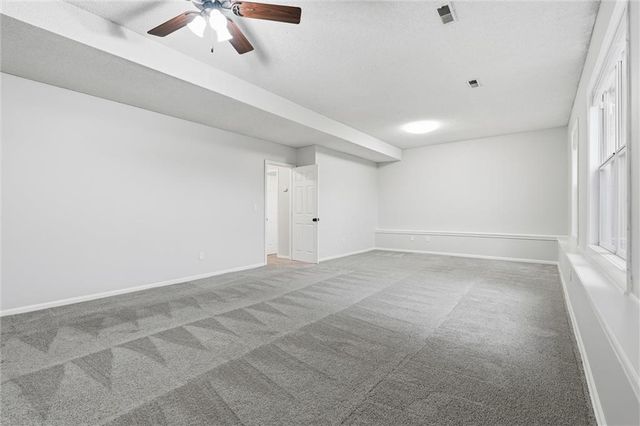 402 Shannon Avenue, Smithville, MO 64089