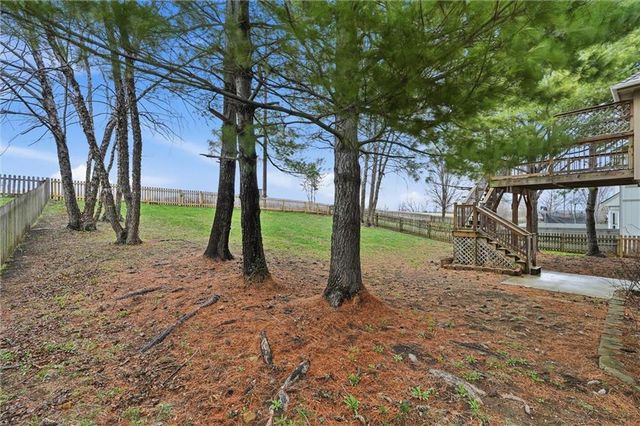 402 Shannon Avenue, Smithville, MO 64089