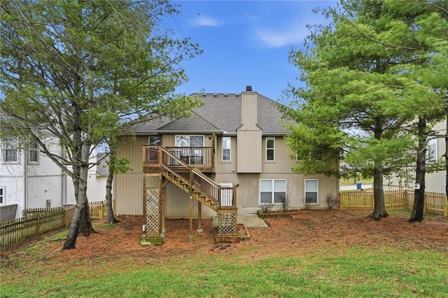 402 Shannon Avenue, Smithville, MO 64089