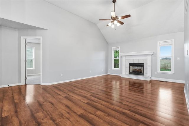 402 Shannon Avenue, Smithville, MO 64089