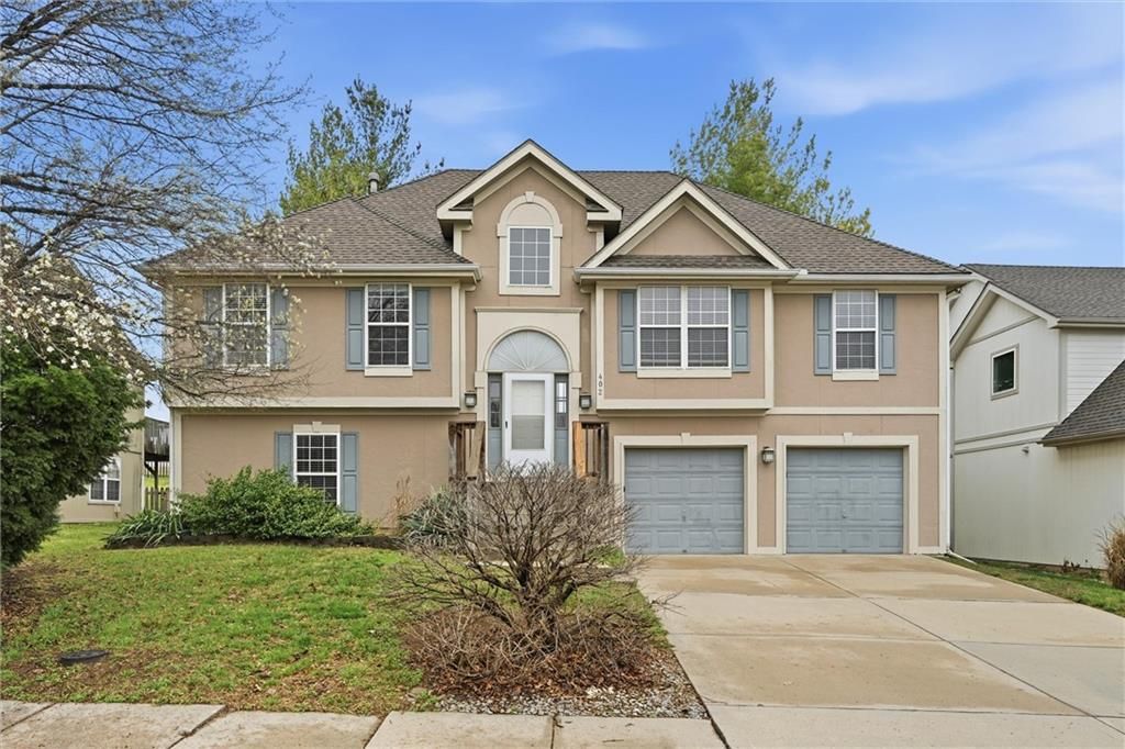 402 Shannon Avenue, Smithville, MO 64089