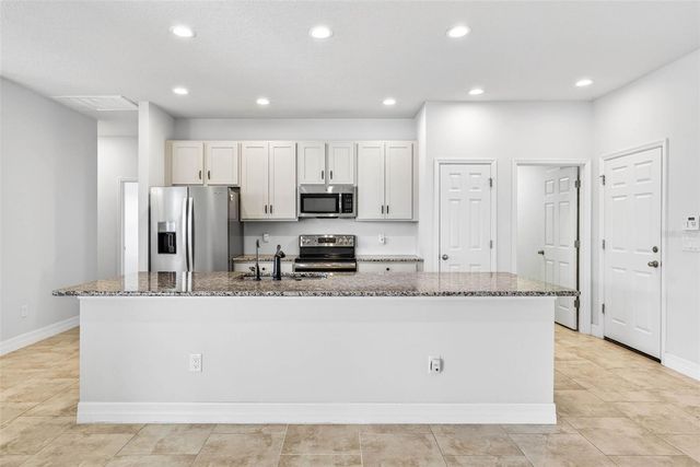 3813 MILFLORES DRIVE, Sun City Center, FL 33573