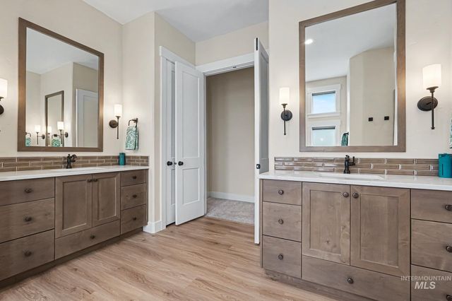 9351 W Sooty Grouse Ct, Boise, ID 83714