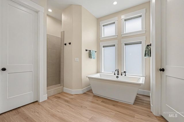 9351 W Sooty Grouse Ct, Boise, ID 83714