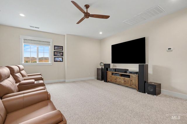 9351 W Sooty Grouse Ct, Boise, ID 83714