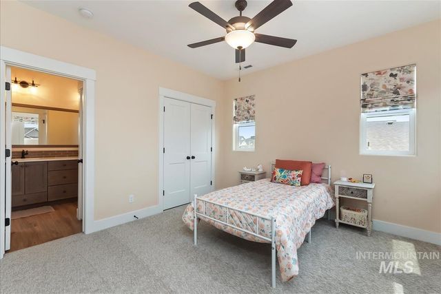 9351 W Sooty Grouse Ct, Boise, ID 83714