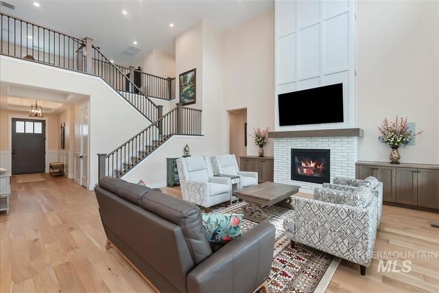 9351 W Sooty Grouse Ct, Boise, ID 83714