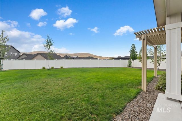 9351 W Sooty Grouse Ct, Boise, ID 83714